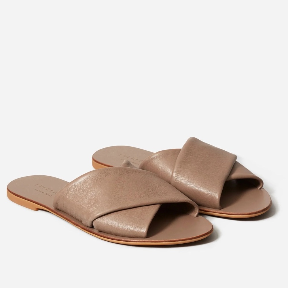 EVERLANE The Day Crossover Sandal